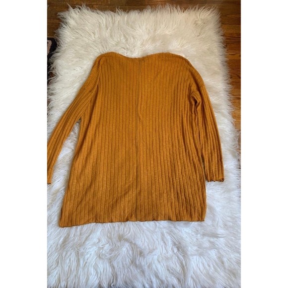 Urban Outfitters top - Picture 9 of 9